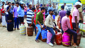LPG shortage hits hotels, temples and weddings