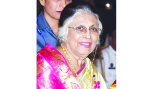 Maharashtra leaders mourn Suman Kalyanpur