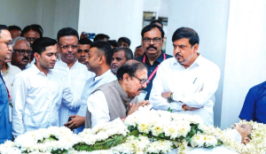 Mamata, Suvendu mourn death of Mukul Roy