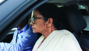 Mamata meets Sonia amid rebellion in TMC