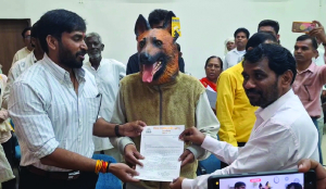 Man in dog mask protests stray dog sterilisation in Khandwa