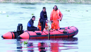 Man jumps into Yamuna from DND flyway, search operation underway