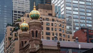 Manhattan synagogue disrupted as man faces hate crime charges; No injuries reported