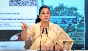 Masked men rob Cong leader Alka Lamba's father's home in Delhi; caught on cam