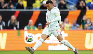 Mbappe shakes off knee injury, sparks France’s 2-1 WC tuneup win