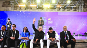 Minister apologises for summit chaos