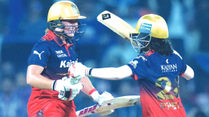 Nadine de Klerk helps RCB beat MI by 3 wickets in WPL opener