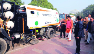 NDMC inducts two Mechanical Road Sweepers in Connaught Place