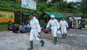 Nepal floods : 10 Thane pilgrims untraceable, families cling to faint hopes