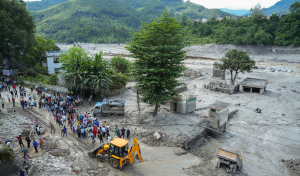 Nepal floods : 392 dead, 290 Indians still uncontactable as fresh threat looms