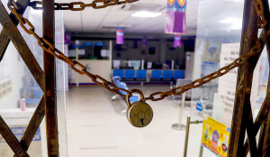 No promise of five-day work week to bank unions, Finance Ministry sources say