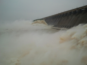 Odisha starts evacuating people as rivers swell due to heavy rain, Hirakud Dam opens 16 gates