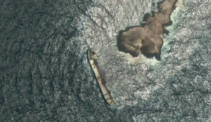 Oman says tanker oil spill contaminates mainland beaches