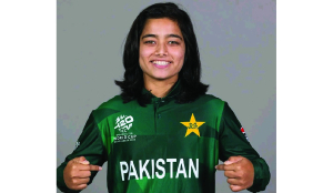 Pakistan skipper Fatima Sana survives injury scare