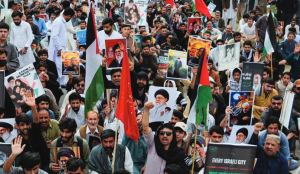 Pakistani Shiites rally to denounce US-Israeli strikes on Iran as US Embassy issues security alert