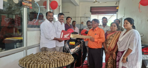 Pastor uses Rs10 coins worth Rs1.23 lakh to buy 2-wheeler