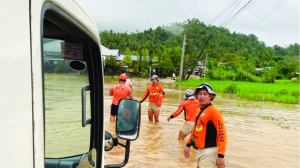 Philippines hit by deadly torrential rain, landslides