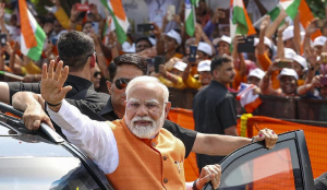 PM Modi reduces convoy to just 2 cars