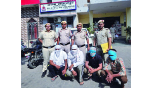 Police bust gang posing as bank recovery agents