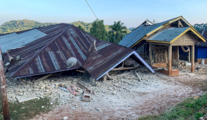 Powerful 7.7 earthquake off Indonesia triggers tsunami warning, damages homes