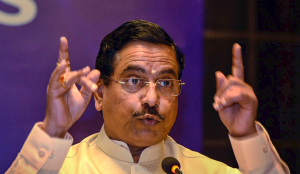 Pralhad Joshi accuses Rahul Gandhi of ‘born to rule’ mindset