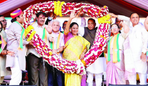 Pravas outreach: CM Rekha presents one-year report card