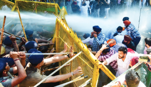 Protesters clash with police outside CM Mann’s residence