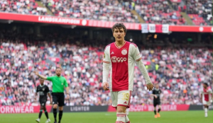 PSG strengthen attack further with signing of Ajax winger Mika Godts