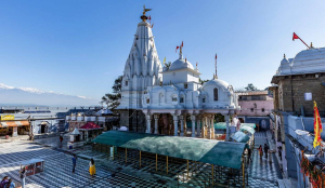 Pune Devotee Donates 100g Gold Necklace To Kangra Temple