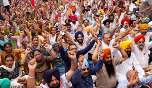 Punjab employees burn Mann's effigy over 'refusal' to hold meeting