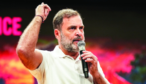 Rahul renews attack on CEC, alleges 200 Govt officials in touch with Opposition