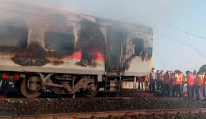 Railway Board sets up high-level probe panel into Rajdhani Express fire incident