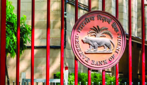 RBI temporarily lifts FCNR (B) deposit interest