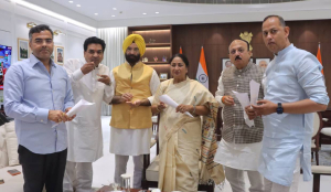 Rekha Gupta Celebrates BJP Bengal Lead With Jhalmuri And Rasgulla At Delhi Secretariat