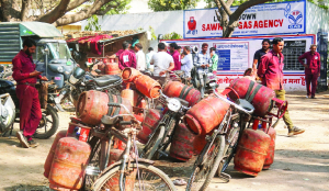 Restaurants staring at losses amid irregular LPG supply