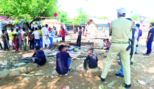 Rohingyas start dismantling shelters in Jammu after eviction notices