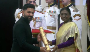 Rohit Sharma recieves Padma Shri by President Murmu at Rashtrapati Bhavan ceremony