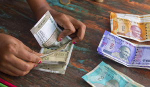 Rupee falls 7 paise to 95.40 against U.S. dollar in early trade