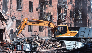 Russian attacks kill 4, wound 21 in Ukraine’s Dnipro