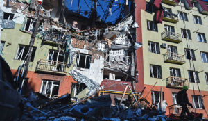 Russian attacks kill 4 as Ukraine drones target oil infrastructure