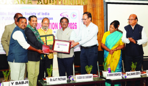 Saikat Chakraborty wins PRSI Best PR Manager of the Year Award