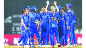 Sciver-Brunt, Harmanpreet help Mumbai Indians defeat Delhi Capitals