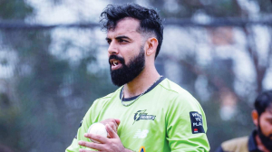 Shadab propels Pak to 6-wicket win over SL