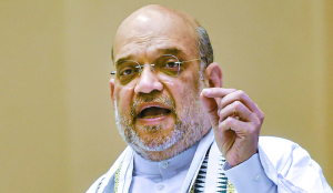 Shah offers debate, Rahul says resign