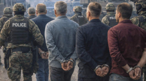 Six arrests  for spyingSix