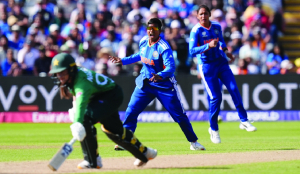 Smriti, Deepti shine in India’s 64-run victory over Pakistan