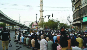 Speeding car rams shia gathering in Karachi
