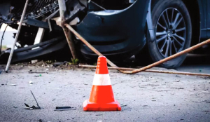 Stolen SUV hits policemen; 2 cops injured, 3 arrested