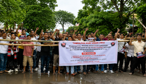 Stone-pelting, firing mark fresh clash on Assam-Arunachal border