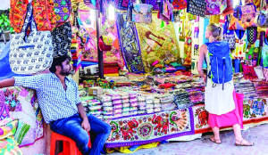 Street vending banned after 6.30 pm in CP, Janpath
